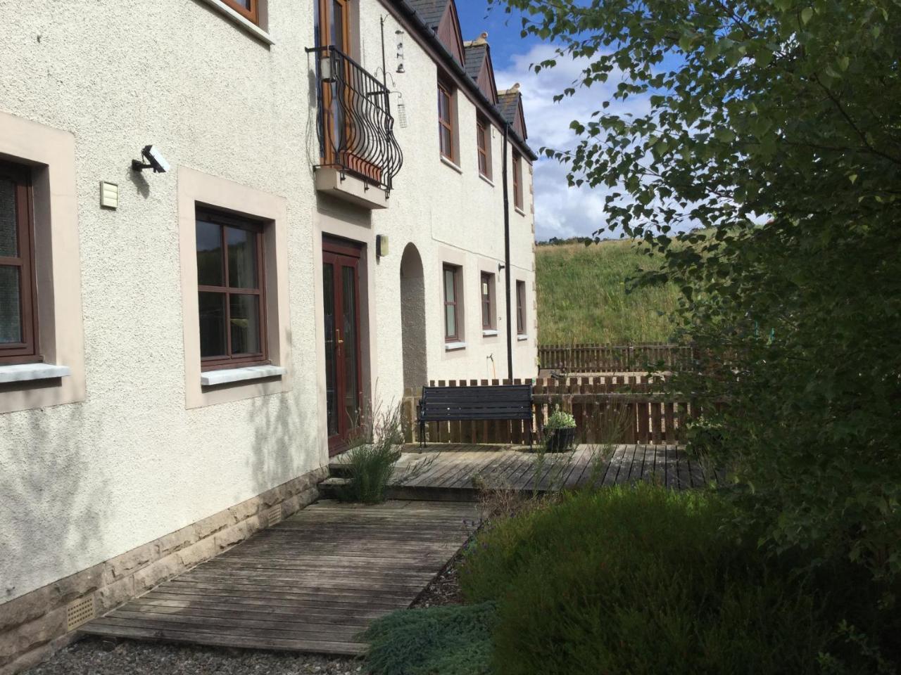 Two-Bedroom Apartment - Golf View Free Parking Inverness Exterior photo
